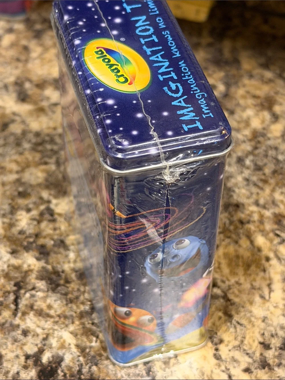 Crayola Imagination Tin Limited edition Space-Themed 24-Crayon 2011 Rare NEW
